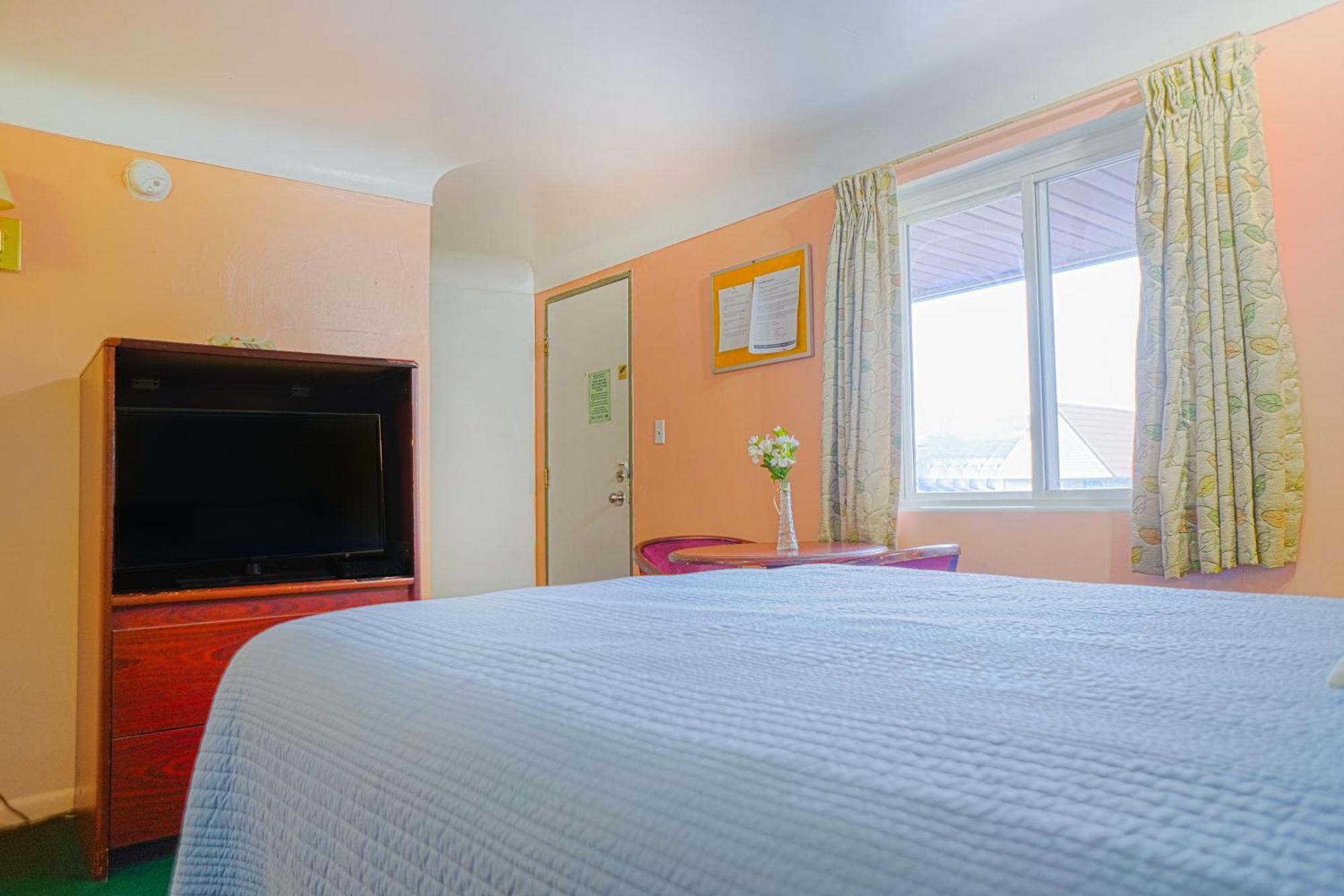 Bay Motel By Oyo เบย์ซิตี้ ภายนอก รูปภาพ